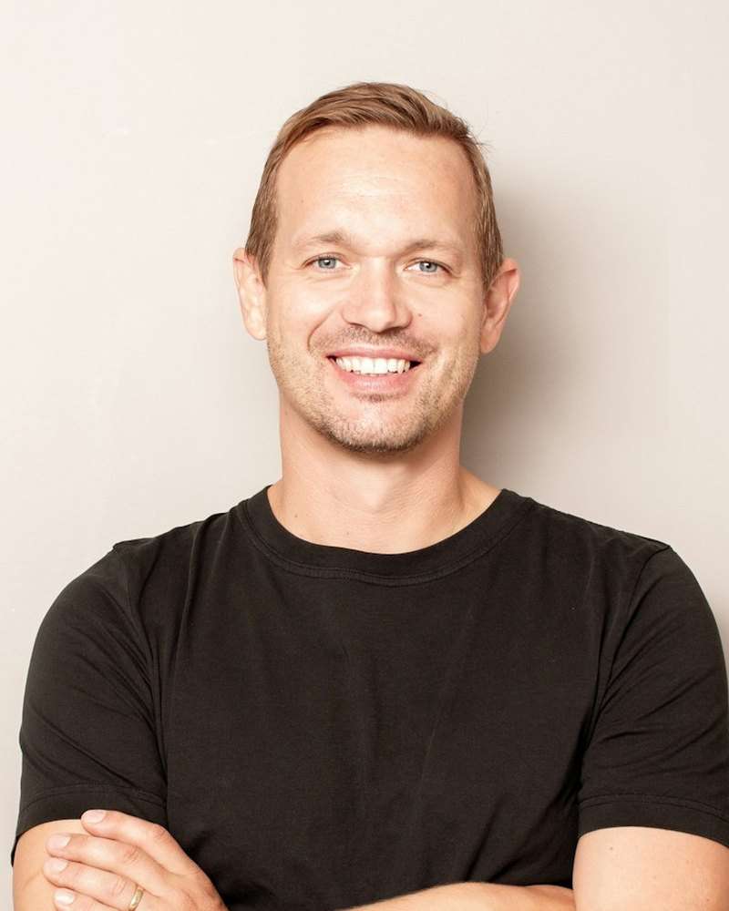 Portretfoto van Tom Hendriks